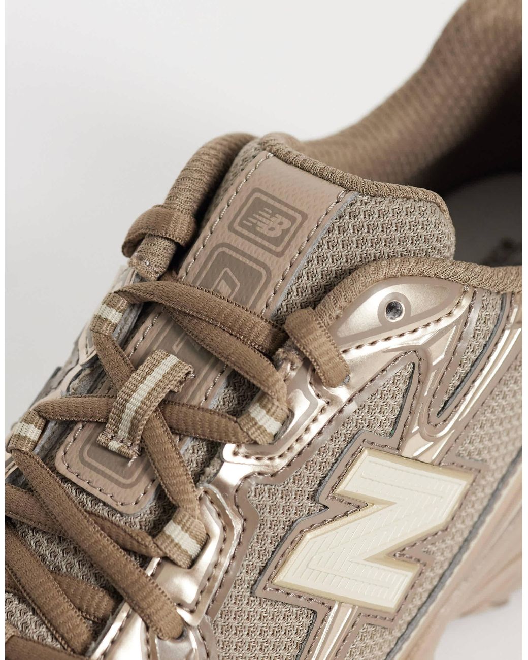 New Balance Brown 740 sneaker