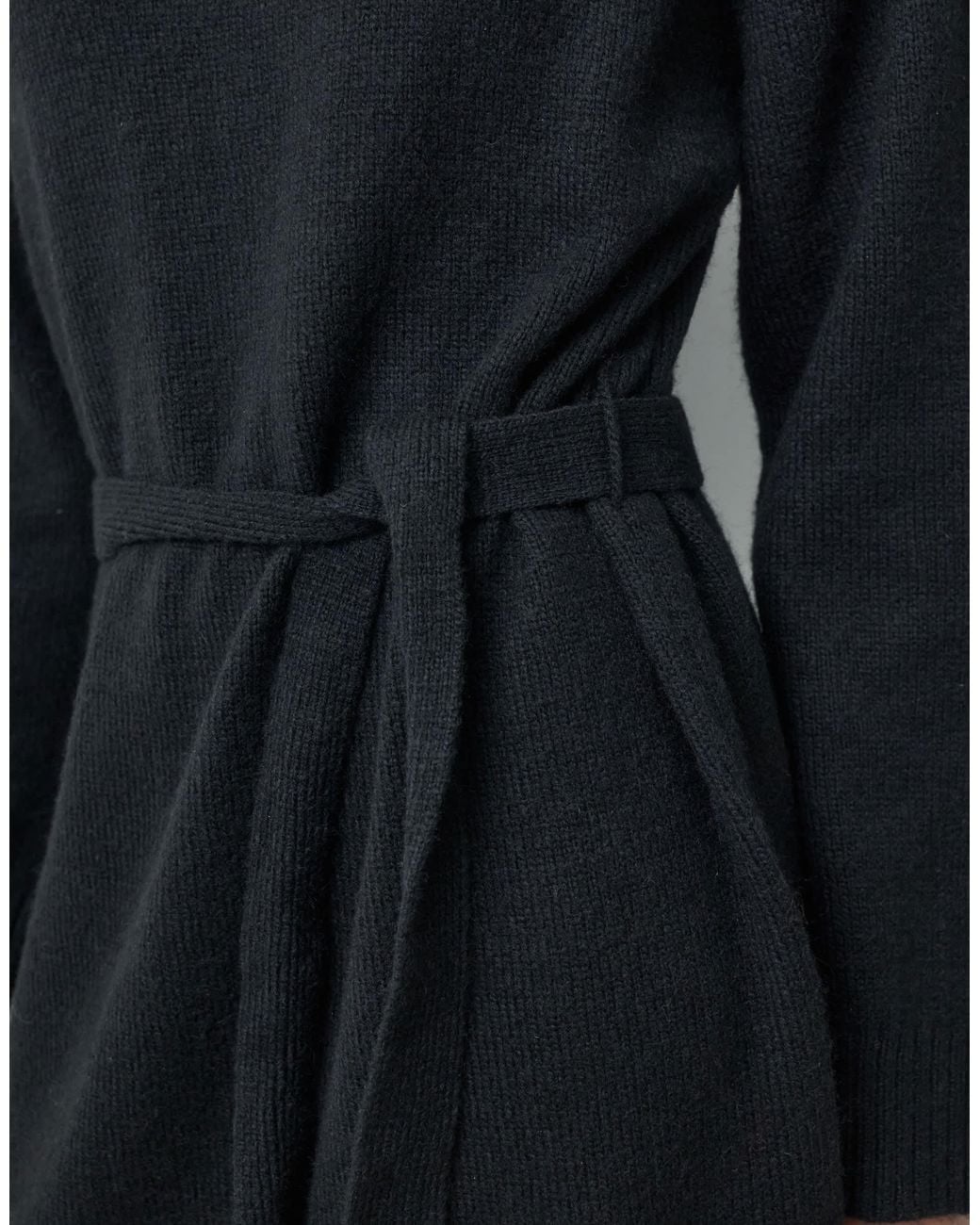 Robe courte en maille à col roulé e Threadbare en coloris Black