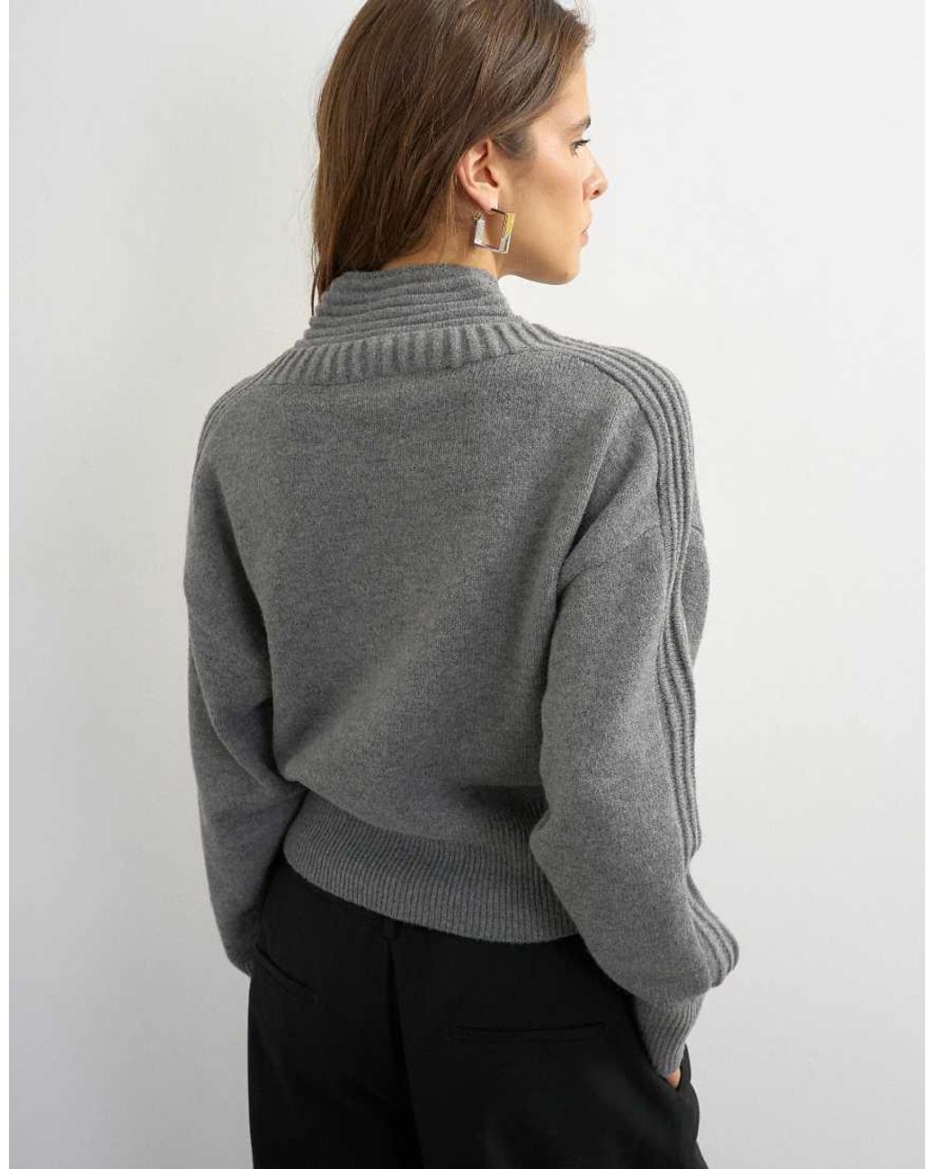 TOPSHOP Gray Knitted High V Ottoman Stitch Jumper