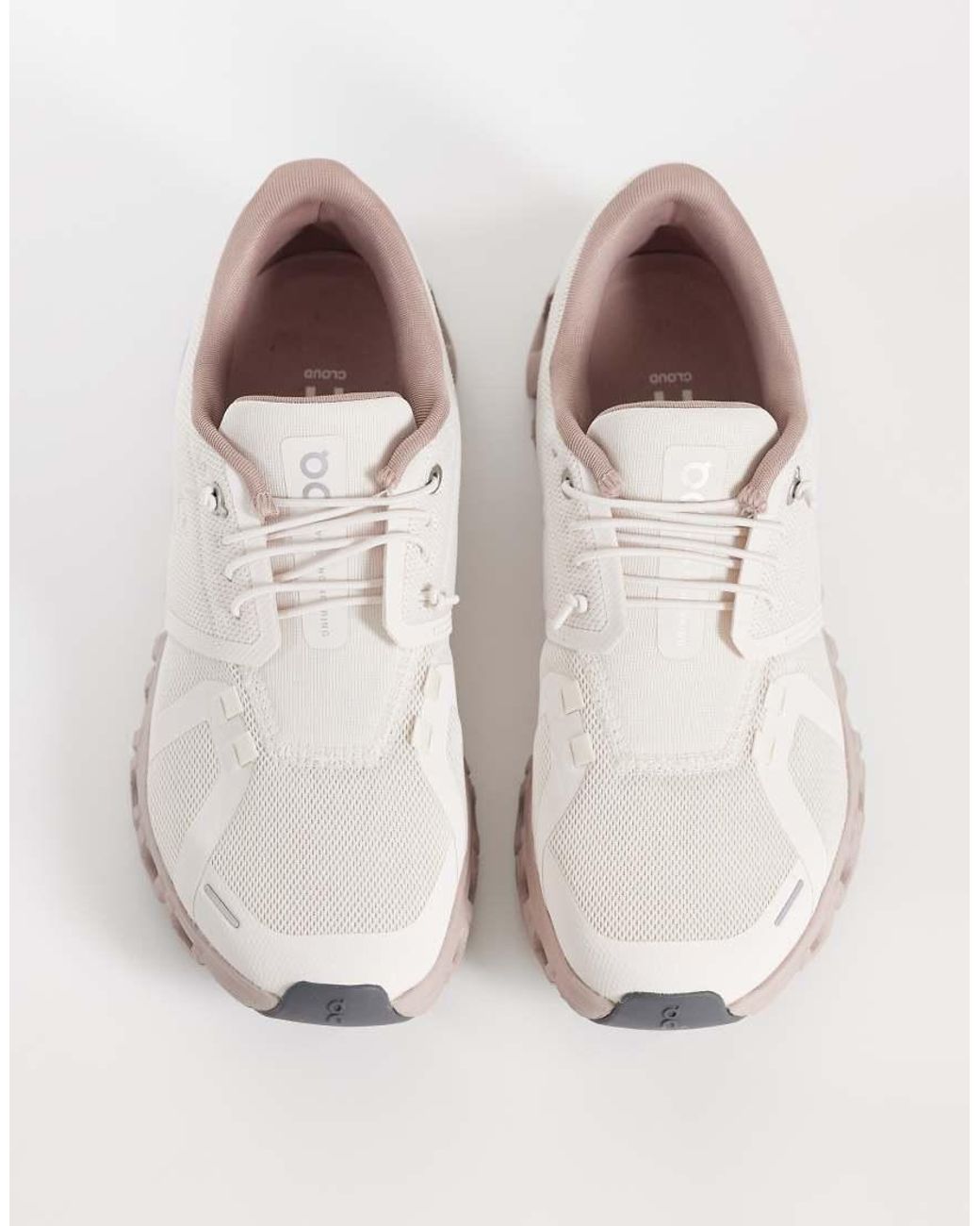 On Shoes White Cloud 6 All Day Trainers
