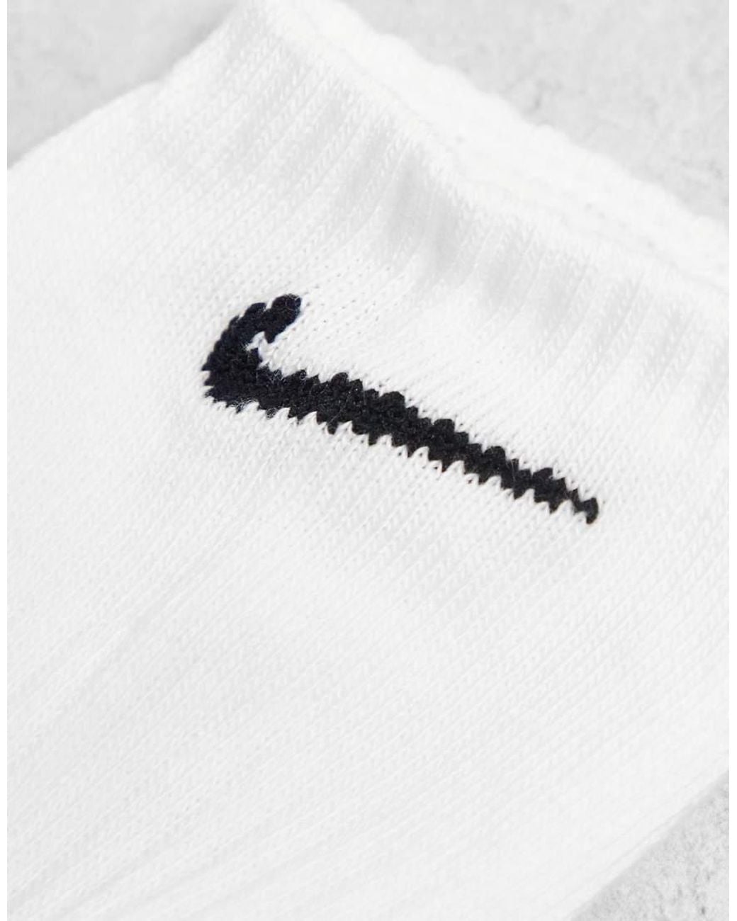 Nike White Everyday Lightweight 3 Pack No Show Socks