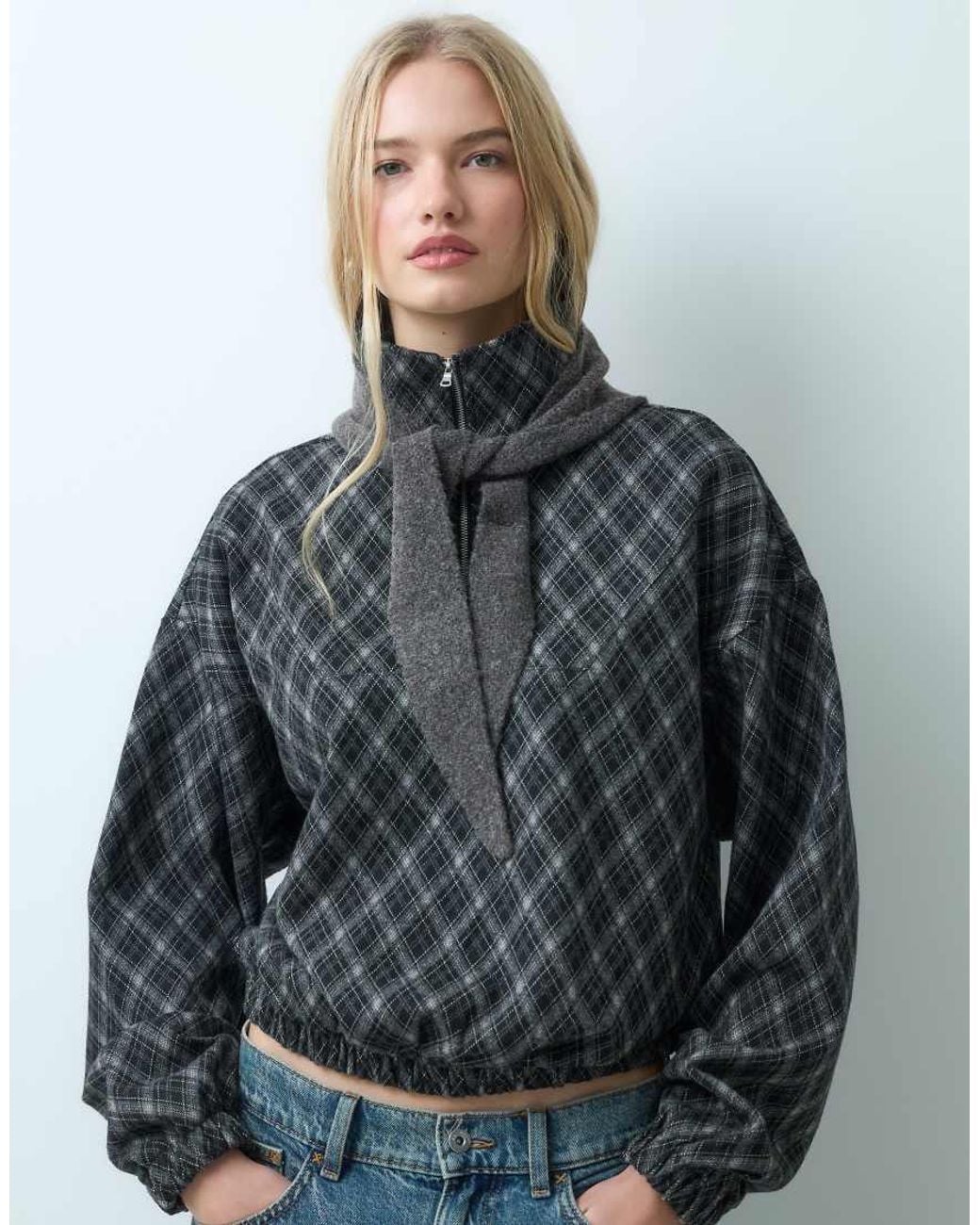 Vila Gray Knitted Triangle Neck Scarf