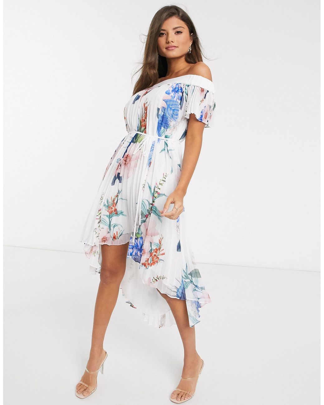 ted baker white off shoulder dress Ted Baker Dress Size 2 / US 6 Ruffle Saylaa Knit Bridal Wedding White