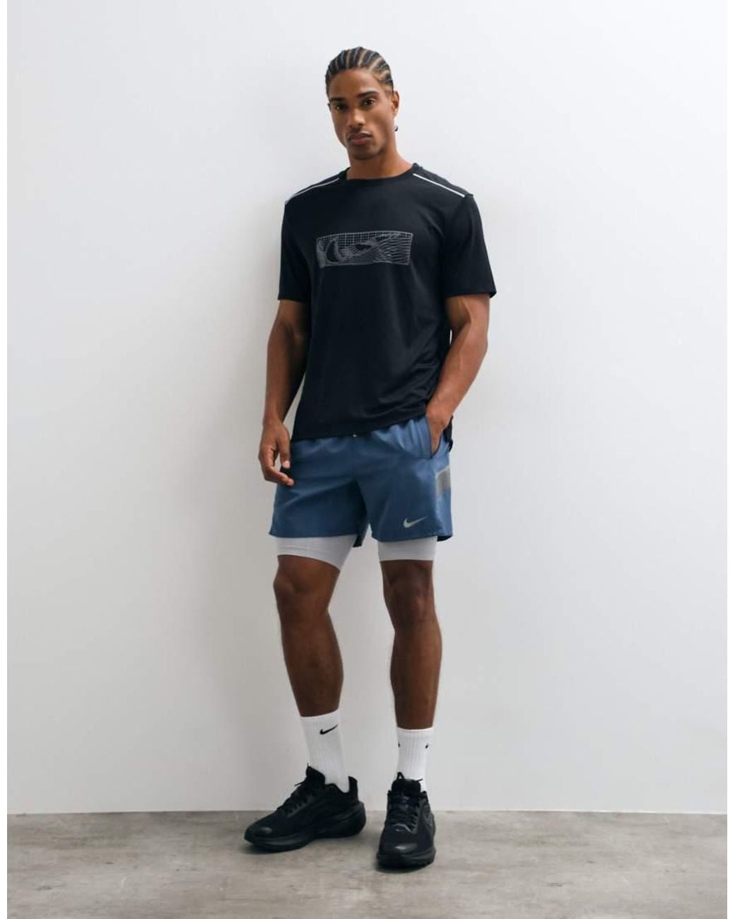 Nike Black Miler Dri-Fit Winterised Short Sleeve Top for men