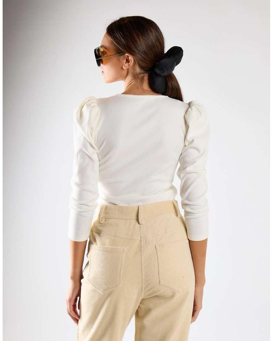 Glamorous White V-Neck Puff Shoulder-Bodysuit