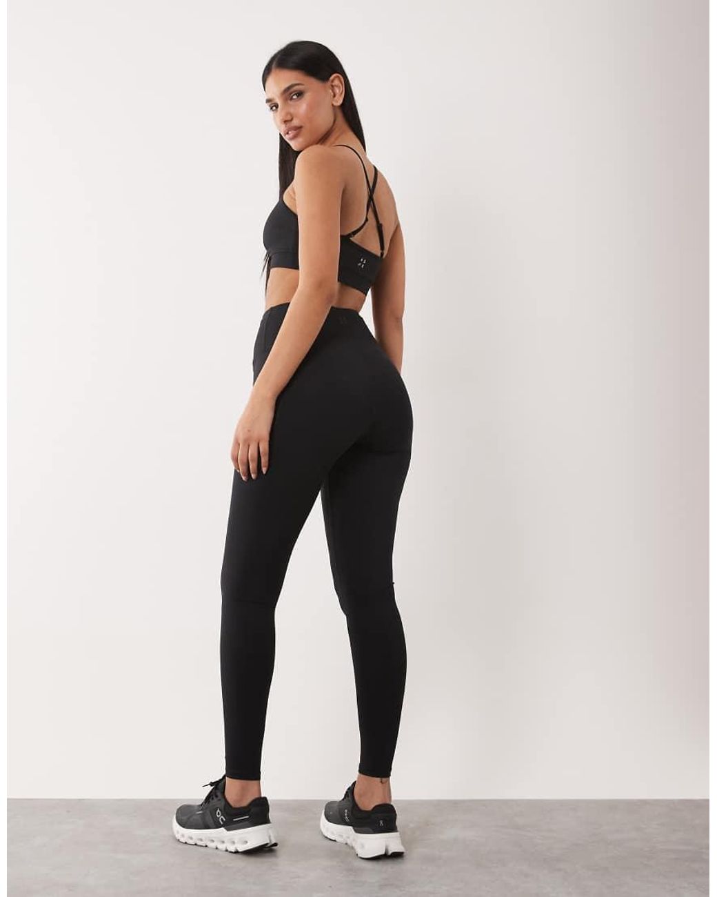 4505 Black Hourglass Icon Active Tie Waist Run legging With Phone Pocket