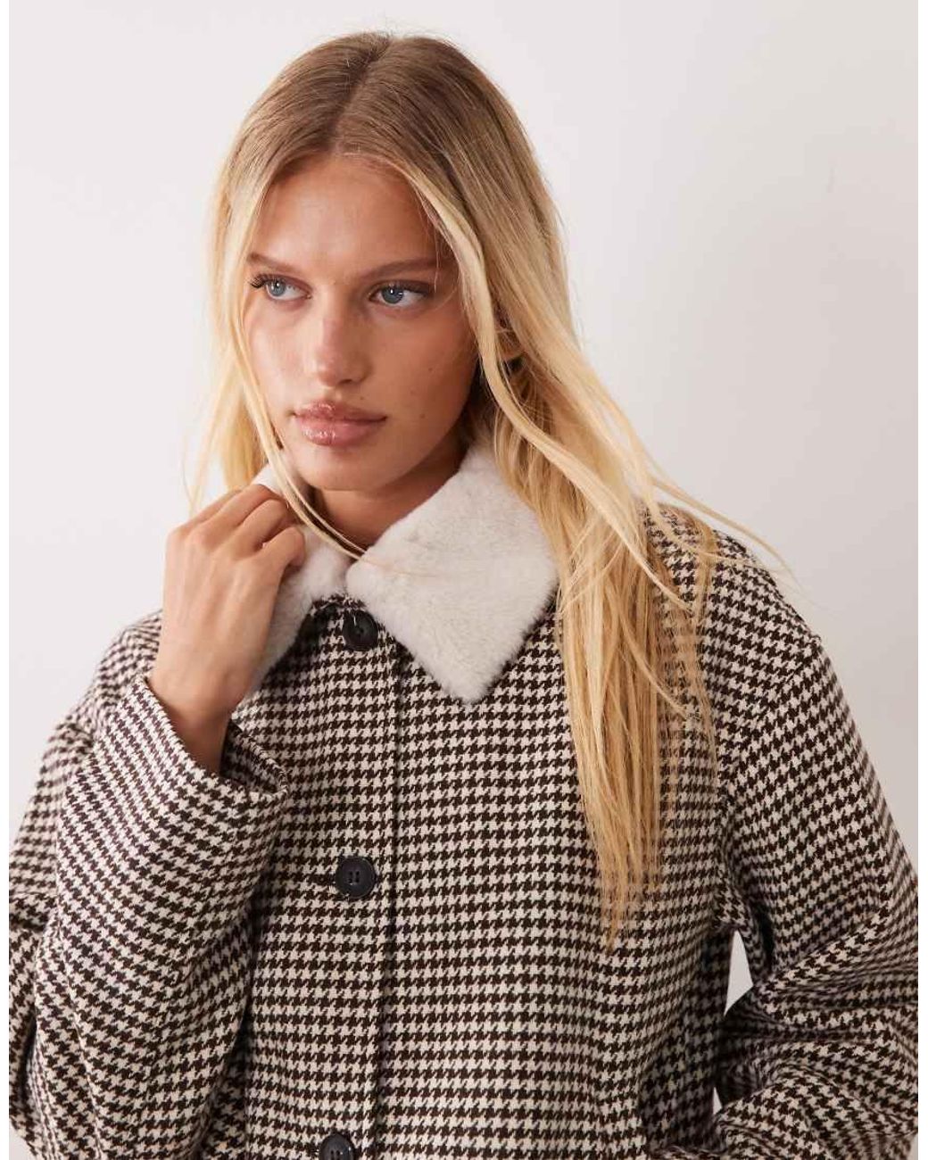 Vila Brown Herringbone Short Button Front Jacket With Fur Collar