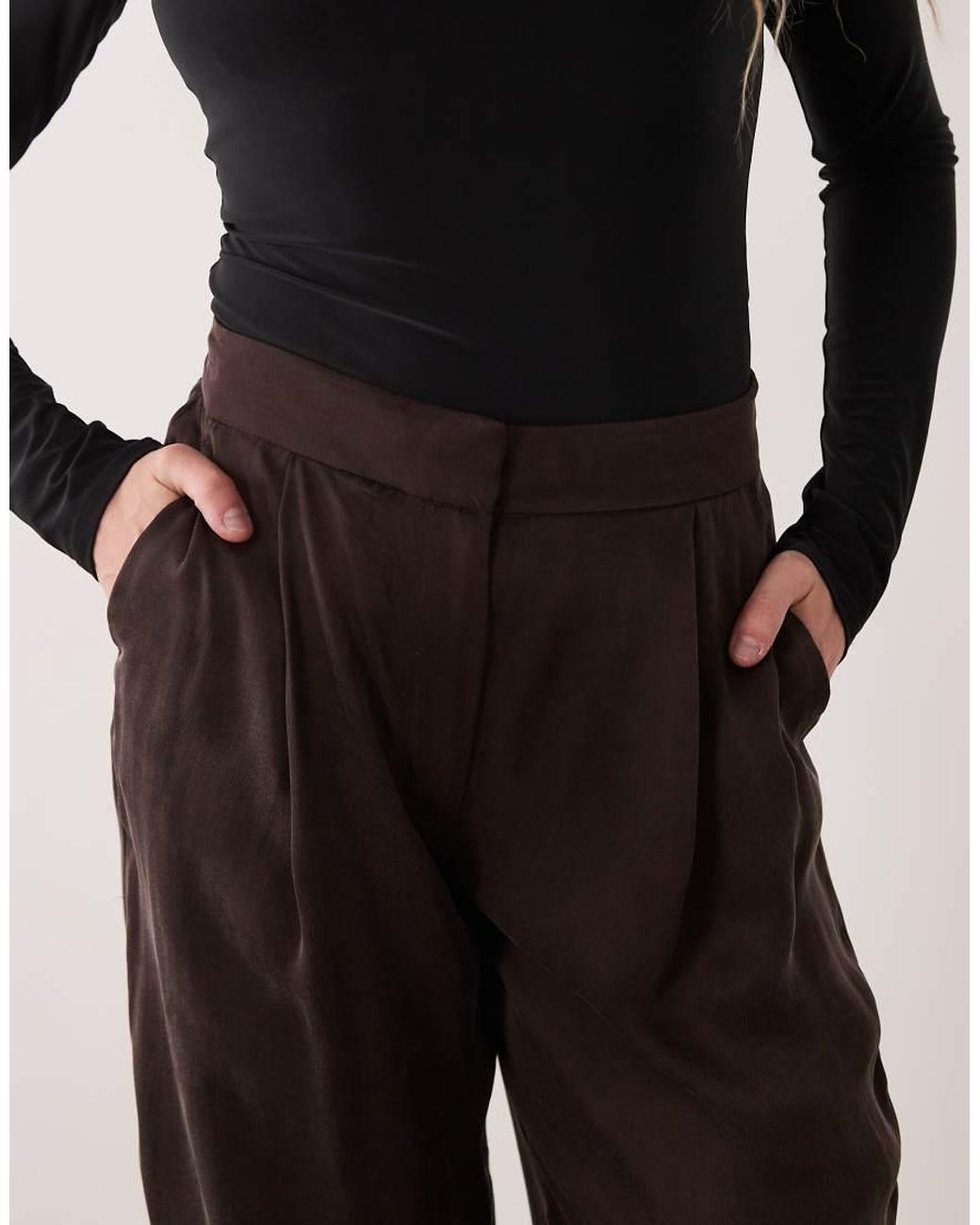 Pantaloni Con Risvolto Marroni di Mango in Brown