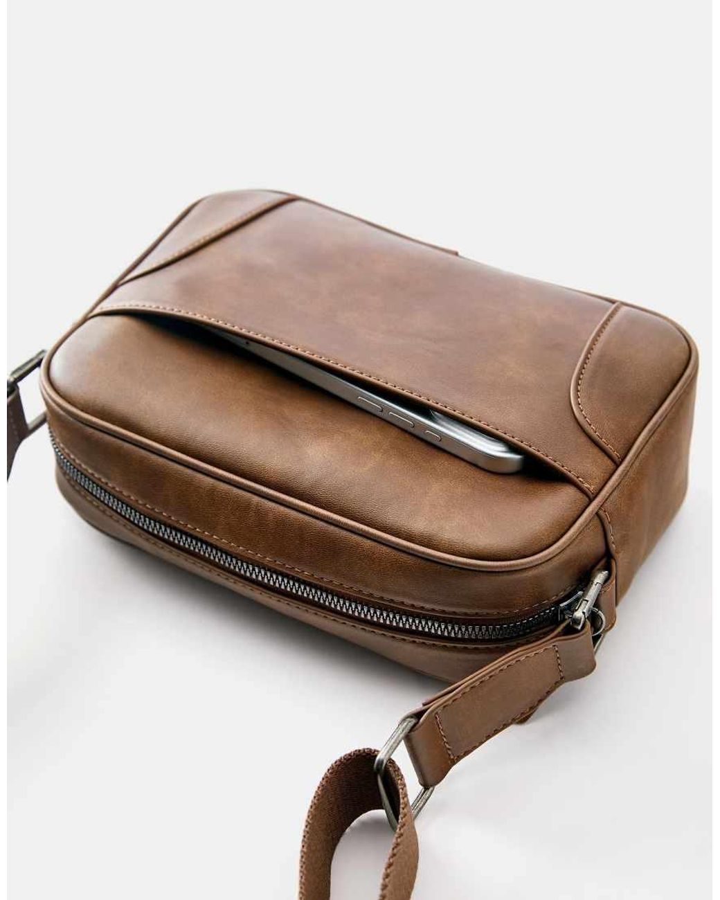 Borsa A Tracolla Effetto Vissuto di Pull&Bear in Brown da Uomo