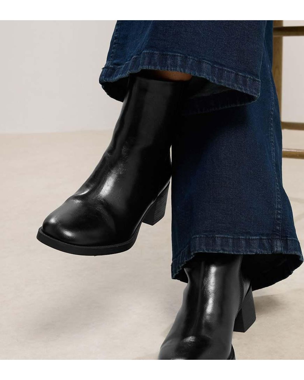 Yours Clothing Black Faux Leather Square Toe Chelsea Boots