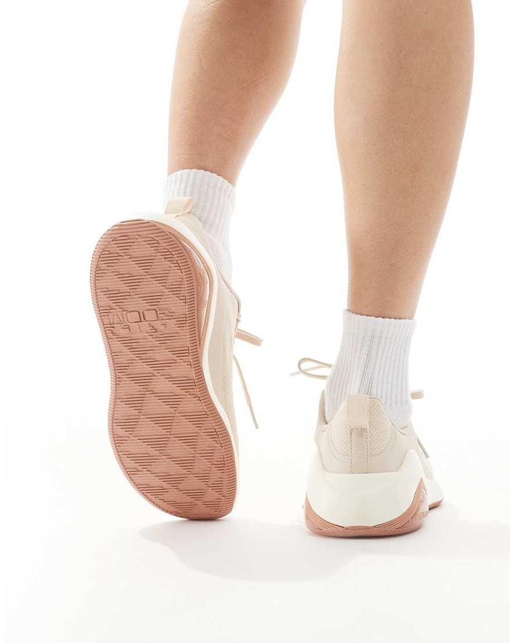 Nike Natural Zoom Bella 7 Trainers