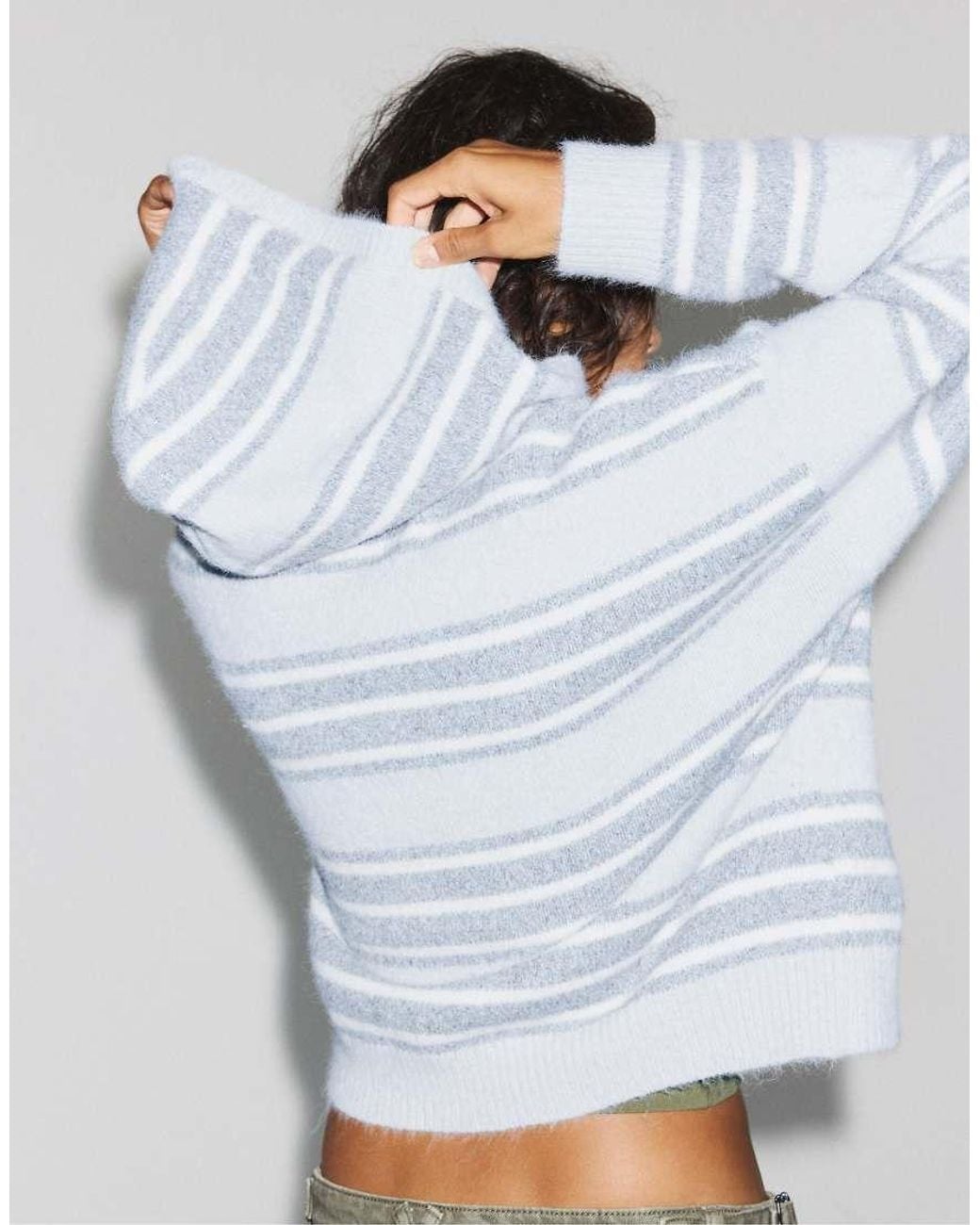 Stradivarius White Zipped Hooded Knit Cardigan