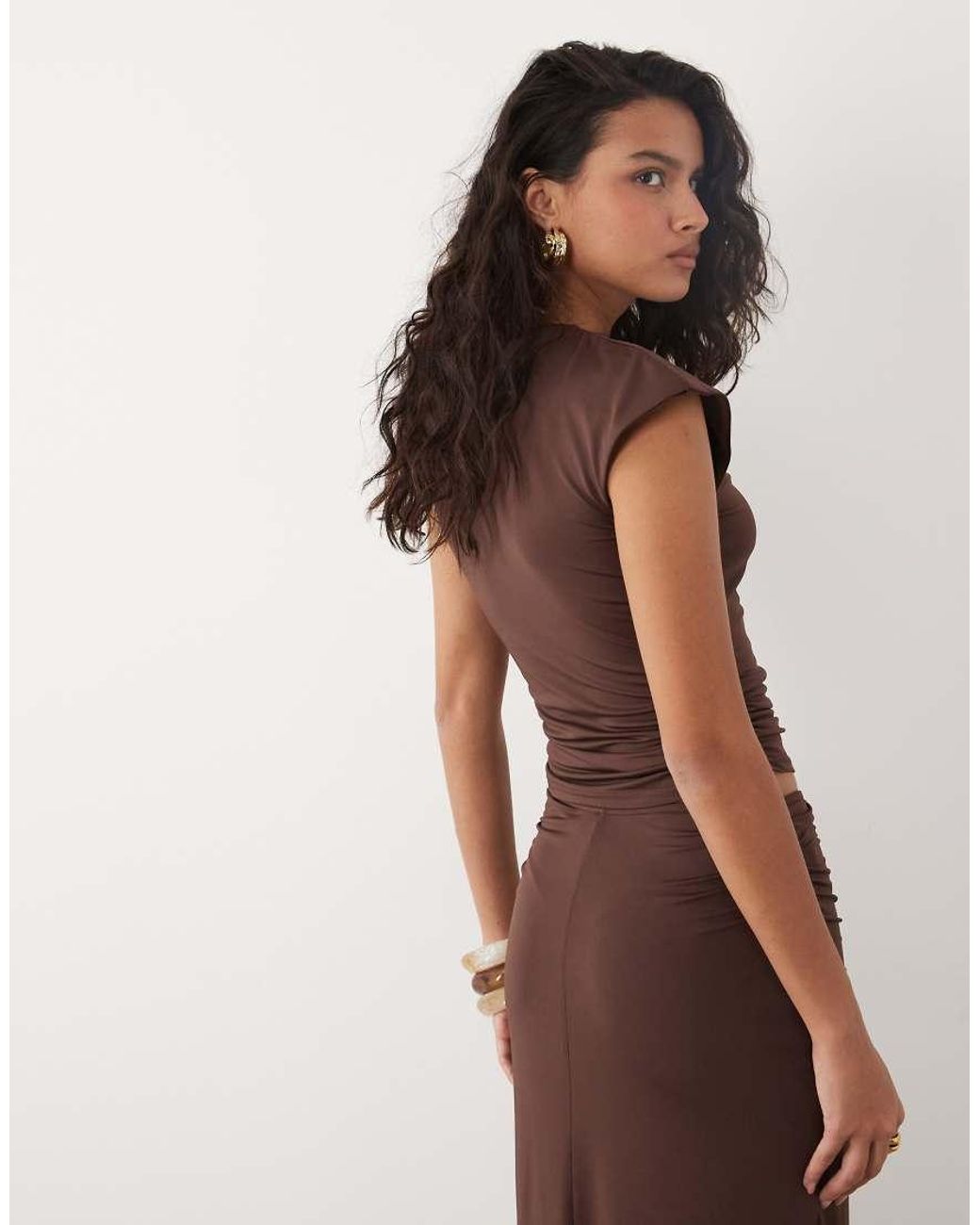SNDY'S Brown Cap Sleeve Ruched Sides Tank Top