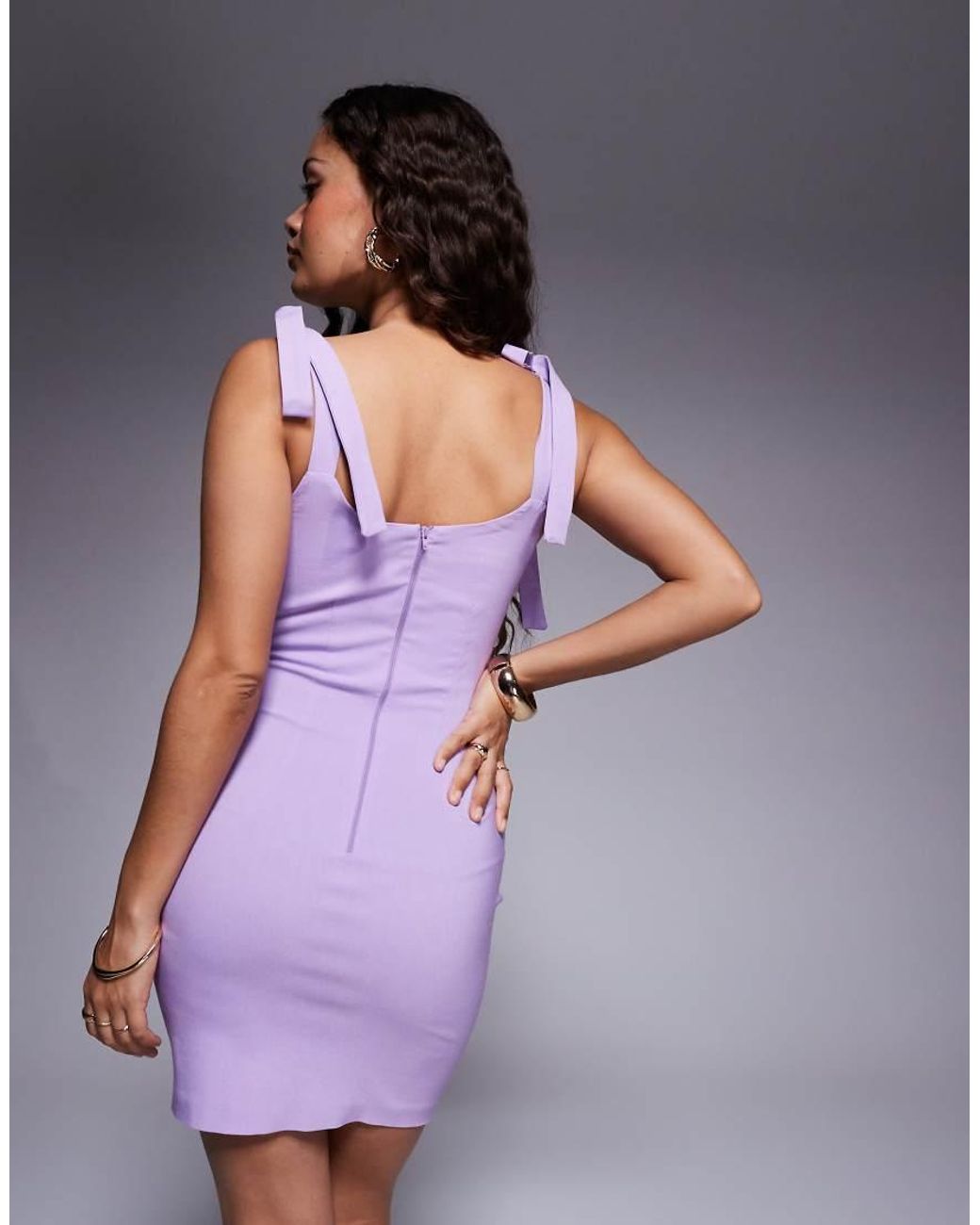 Vestido Corto Ajustado De Tirantes Finos Con Lazada De Bengalina De -Morado Vesper Petite de color Purple