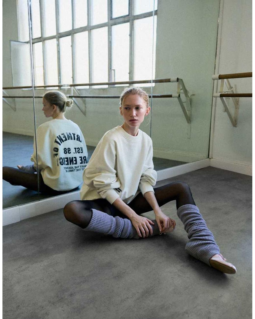 Bershka Green Round Neck Printed Sweatshirt