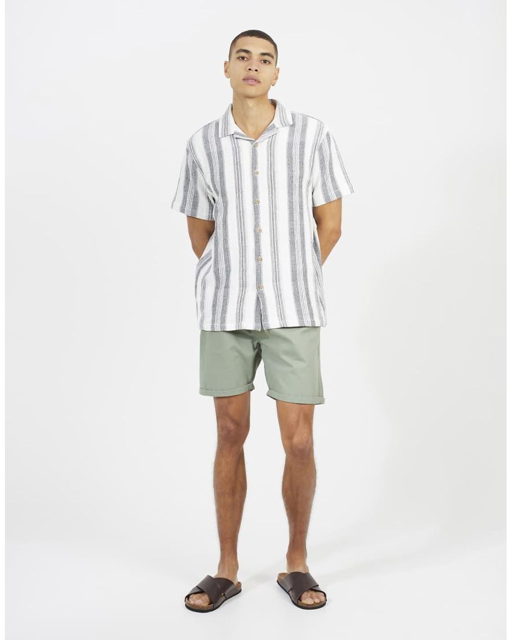 Brave Soul Green Cotton Chino Shorts With Turn Up Hem for men