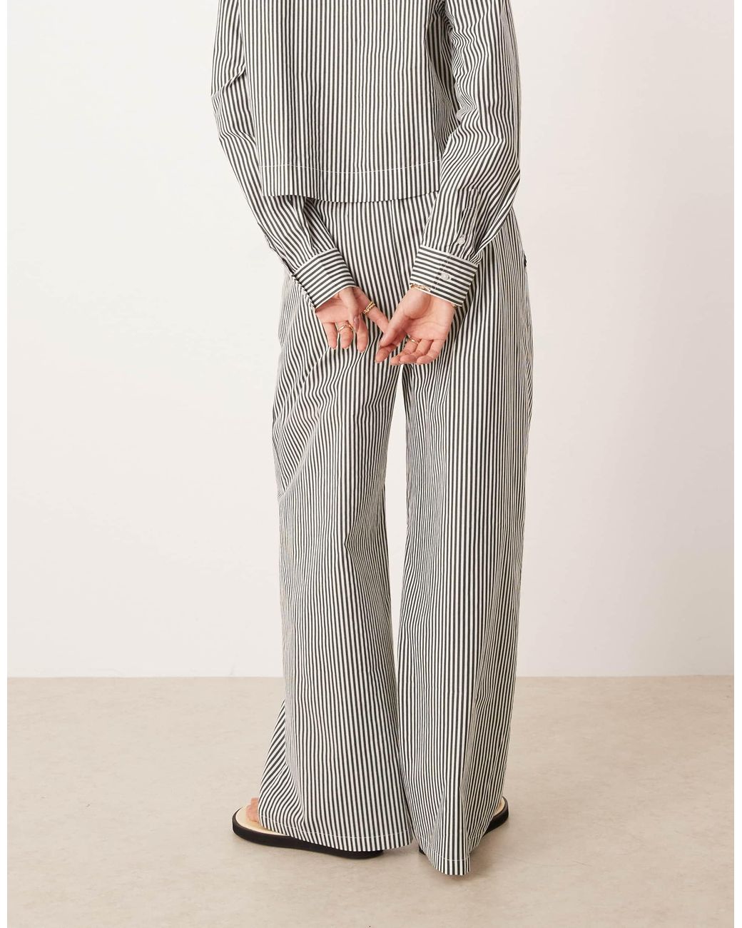 Pantalon esmé studios en coloris Gray