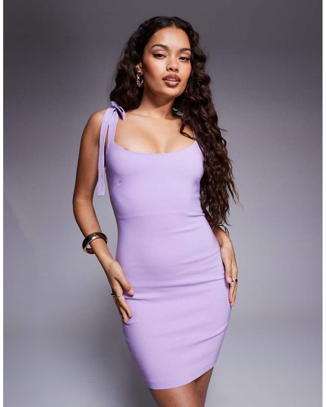 Vestido Corto Ajustado De Tirantes Finos Con Lazada De Bengalina De -Morado Vesper Petite de color Purple