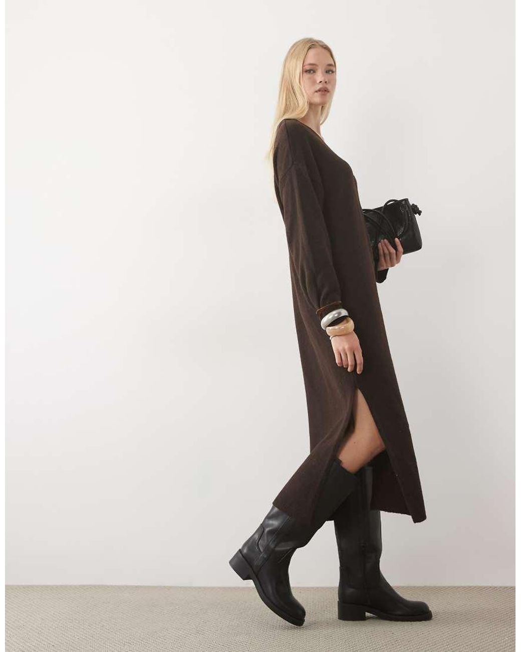 Aware White Long Sleeve V-neck Knitted Maxi Dress