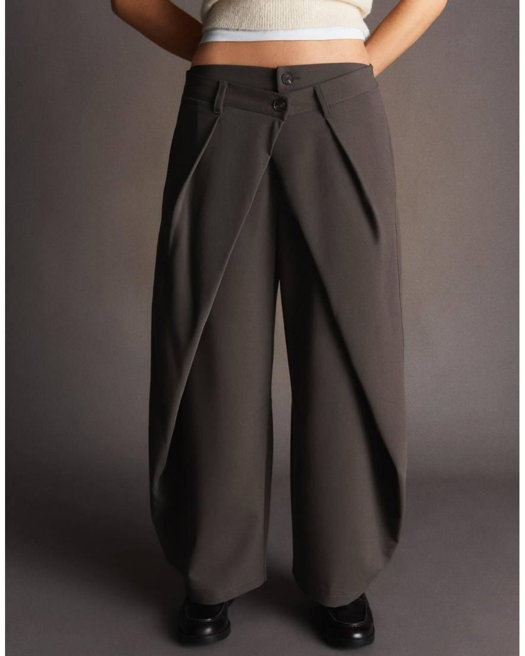 Bershka Brown Tall Barrel Trousers With Pleats