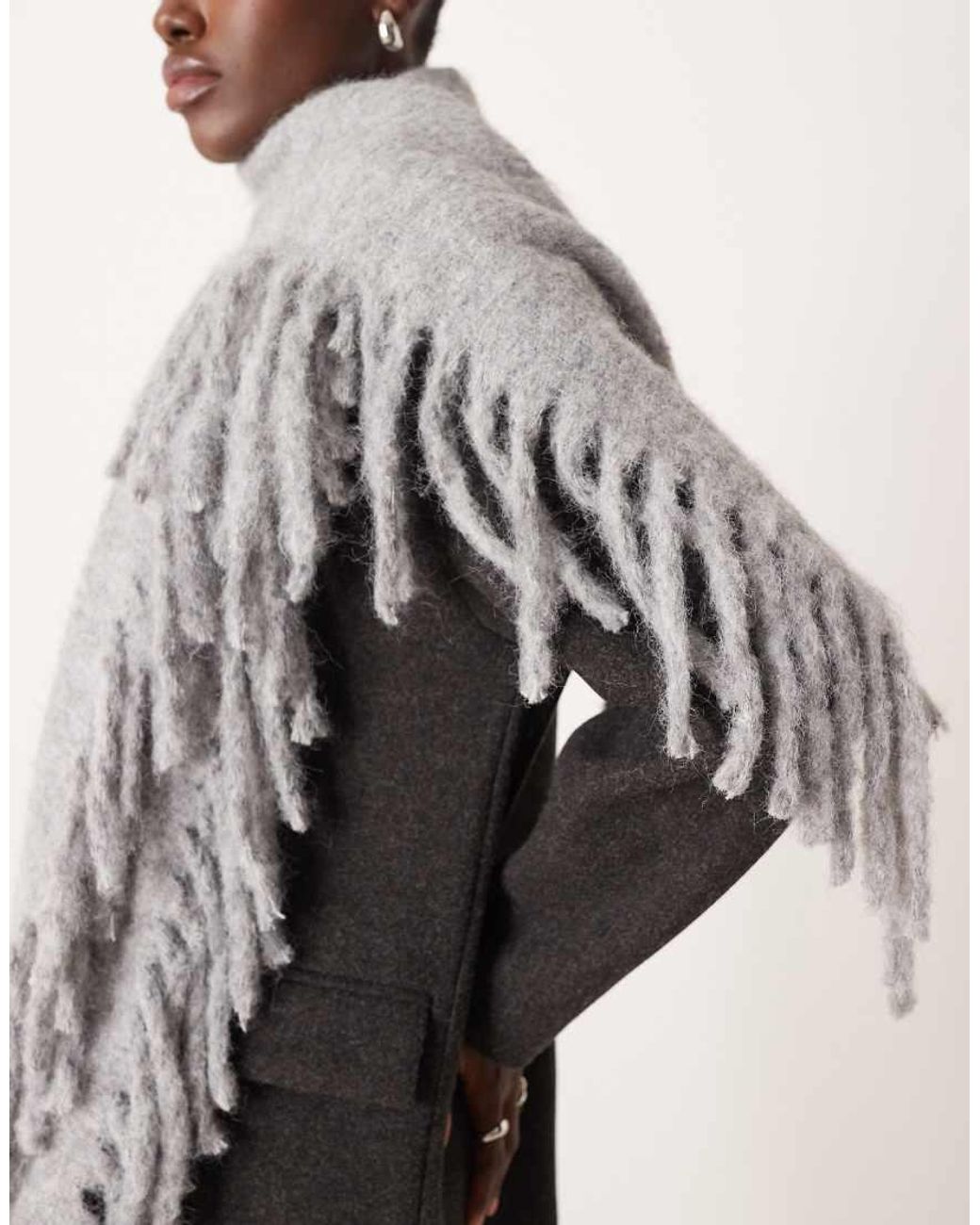 Sciarpa di ASOS in Gray