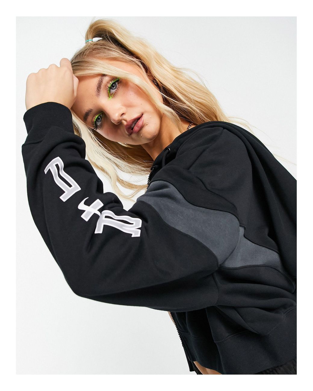 nike cropped zip up moletom com capuz in black