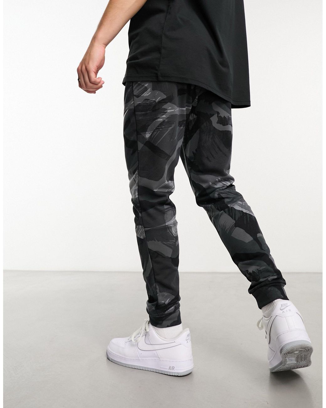 Nike vintage camo joggers deals
