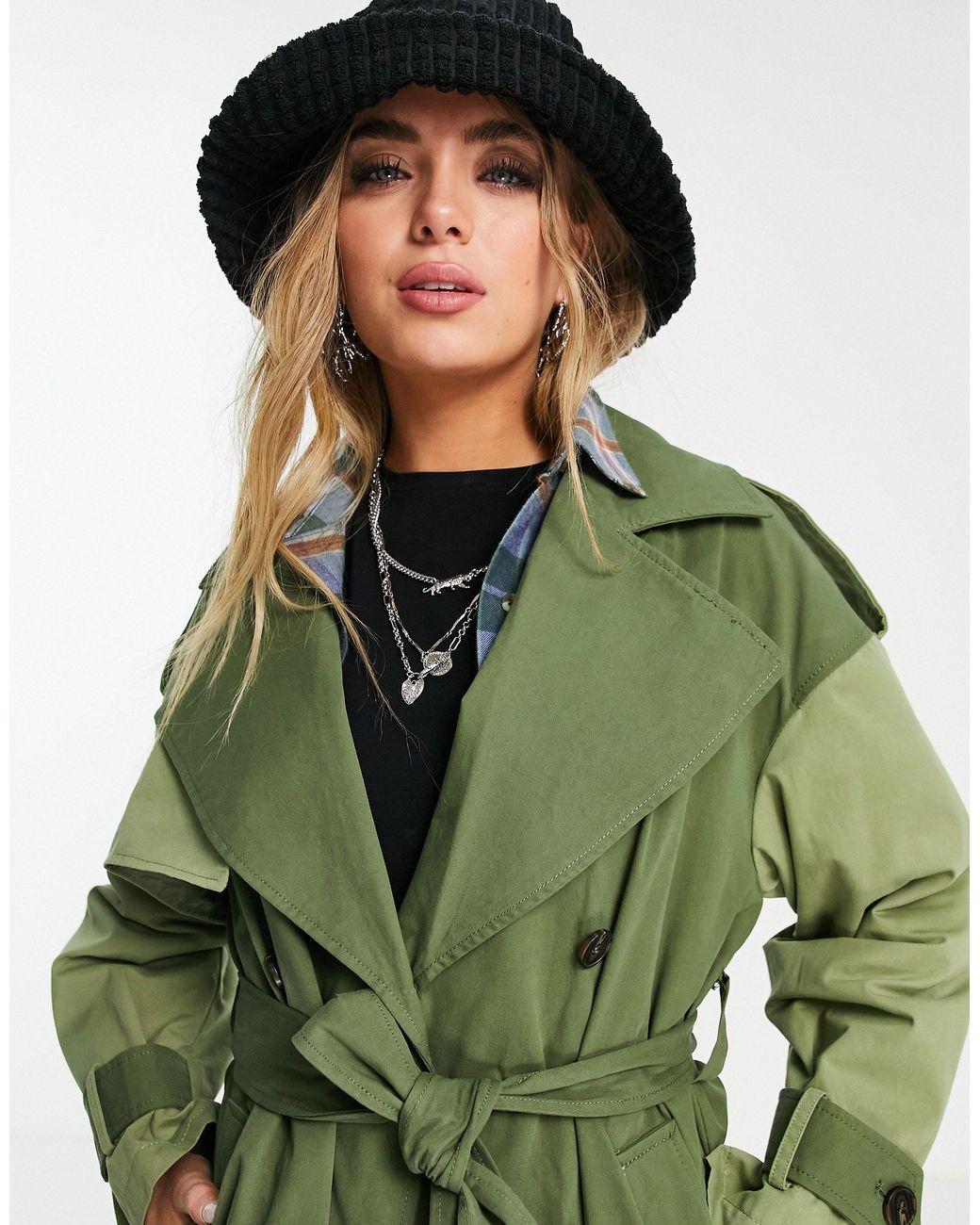 Bershka Back Detail Trench Coat in 
