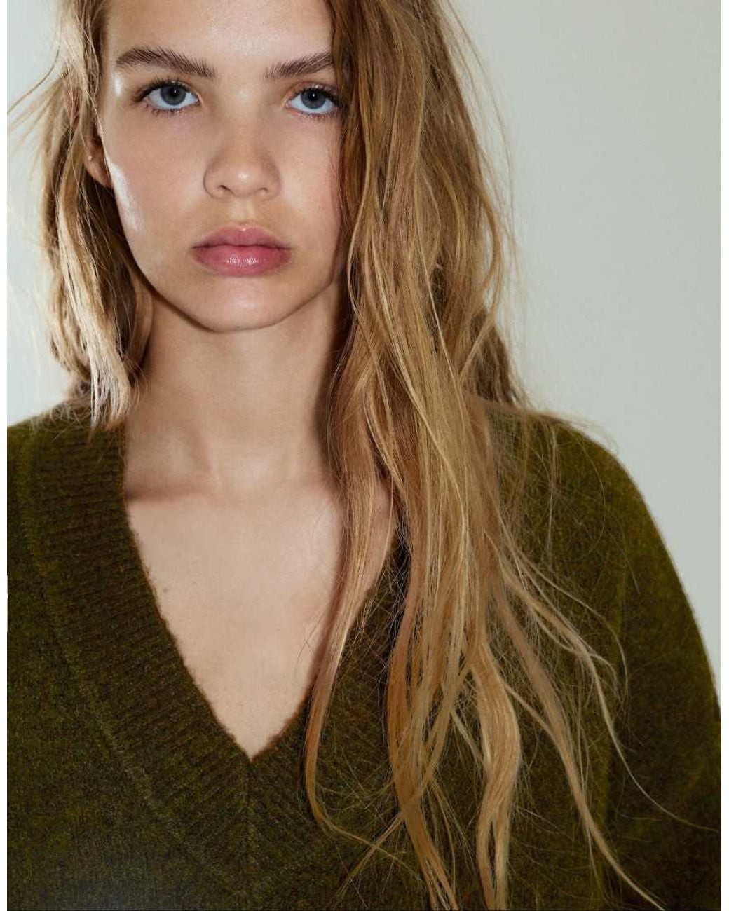 Pull&Bear Green Boxy V-Neck Jumper