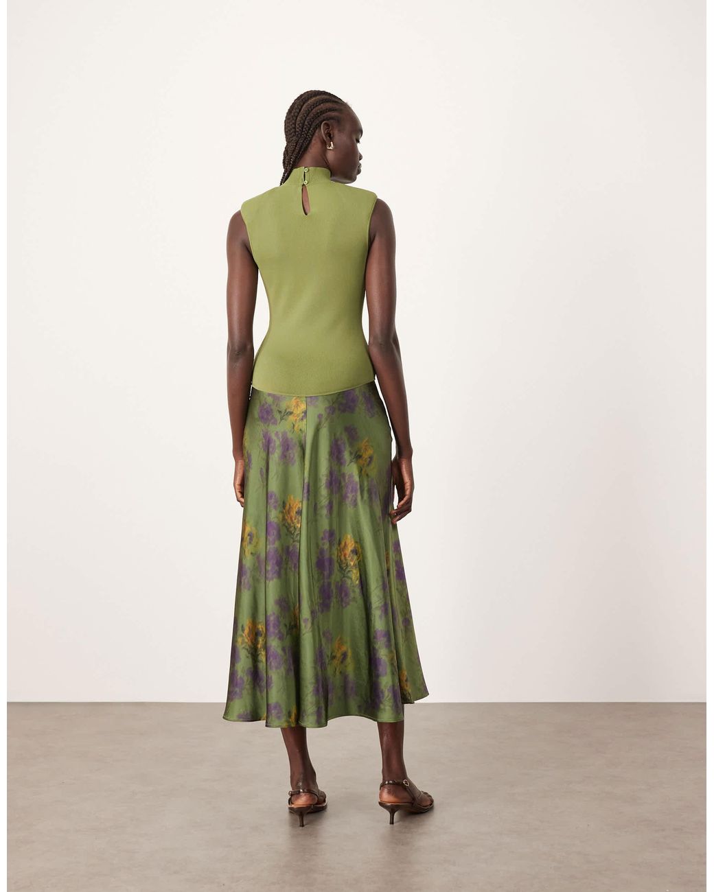 ARRANGE Green – midikleid mit oberteil aus strick mit tief angesetzter taille und satinrock mit blumenmuster