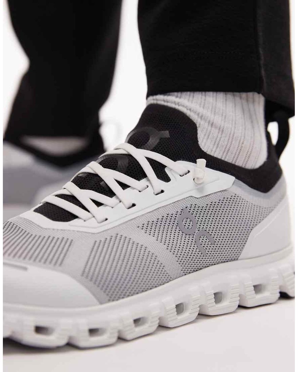 On Shoes Black Cloud 6 Versa All Day Trainers for men