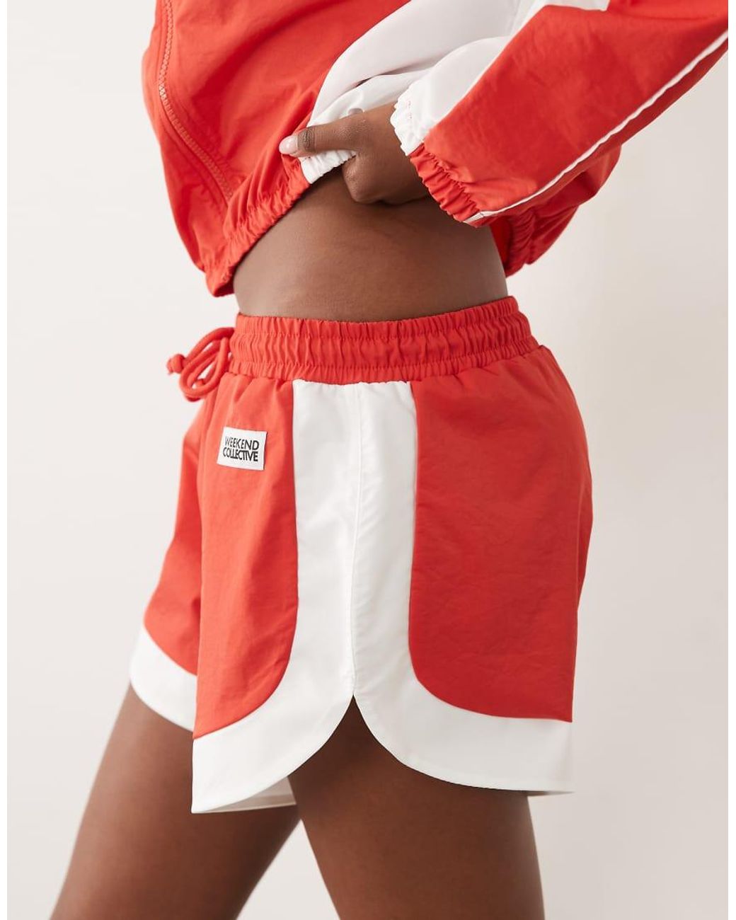 Weekend Collective Pantalones Cortos Deportivos De Nailon De Un Conjunto En Y Crema ASOS de color Red