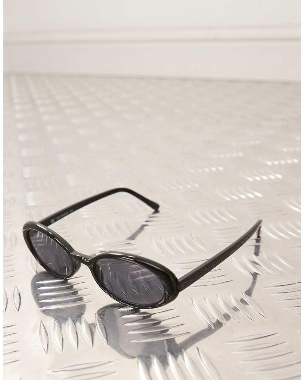 Reclaimed Vintage Black 90S Oval Sunglasses