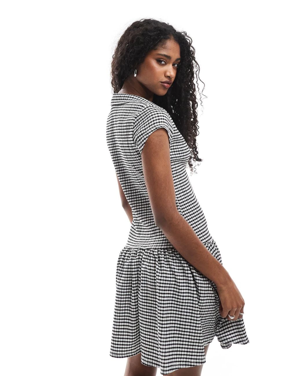 ASOS Gray – kurzärmliges minikleid mit kragen und schwarz-weißem vichy-karo