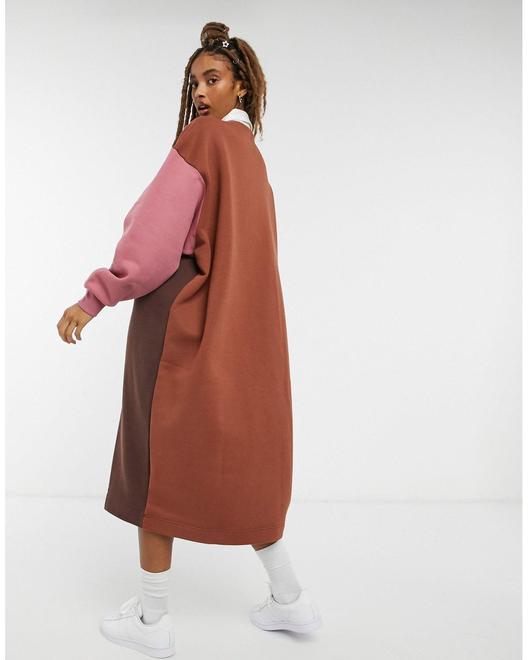 Cosy Comfort - Robe polo oversize en polaire effet color block adidas  Originals en coloris Marron | Lyst