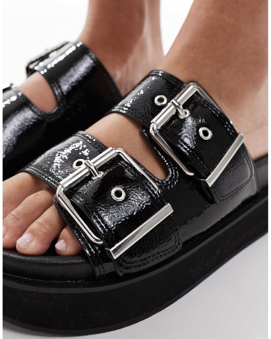 New Look Black – sandalen aus em kunstleder mit flacher plateausohle und doppelriemen