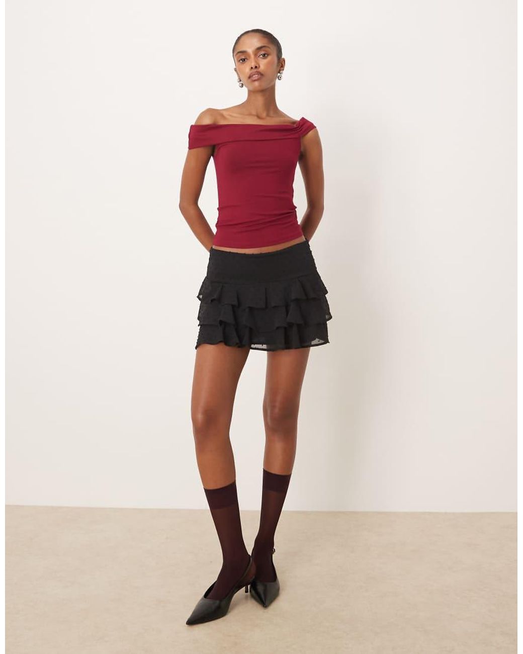 Motel Cutbe One Shoulder Twist Topin -red