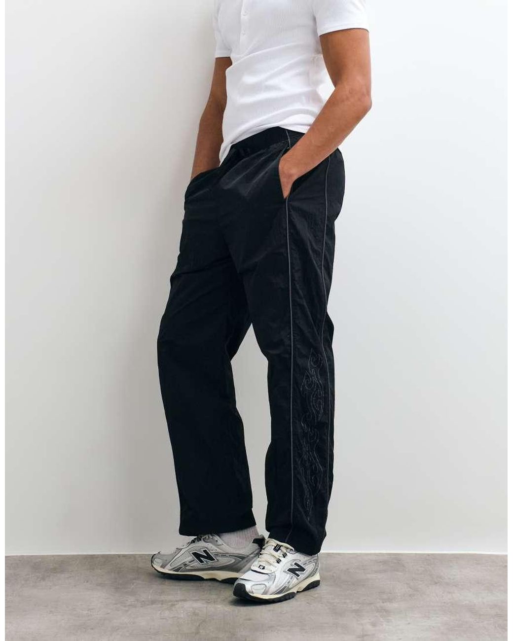 Hollister White Baggy Side Graphic Track Pant for men