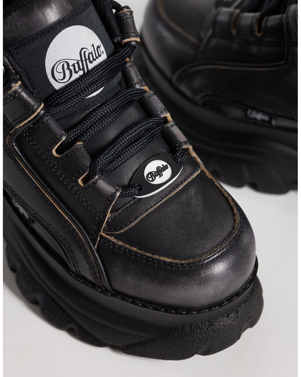 Buffalo Black Classic Trainers
