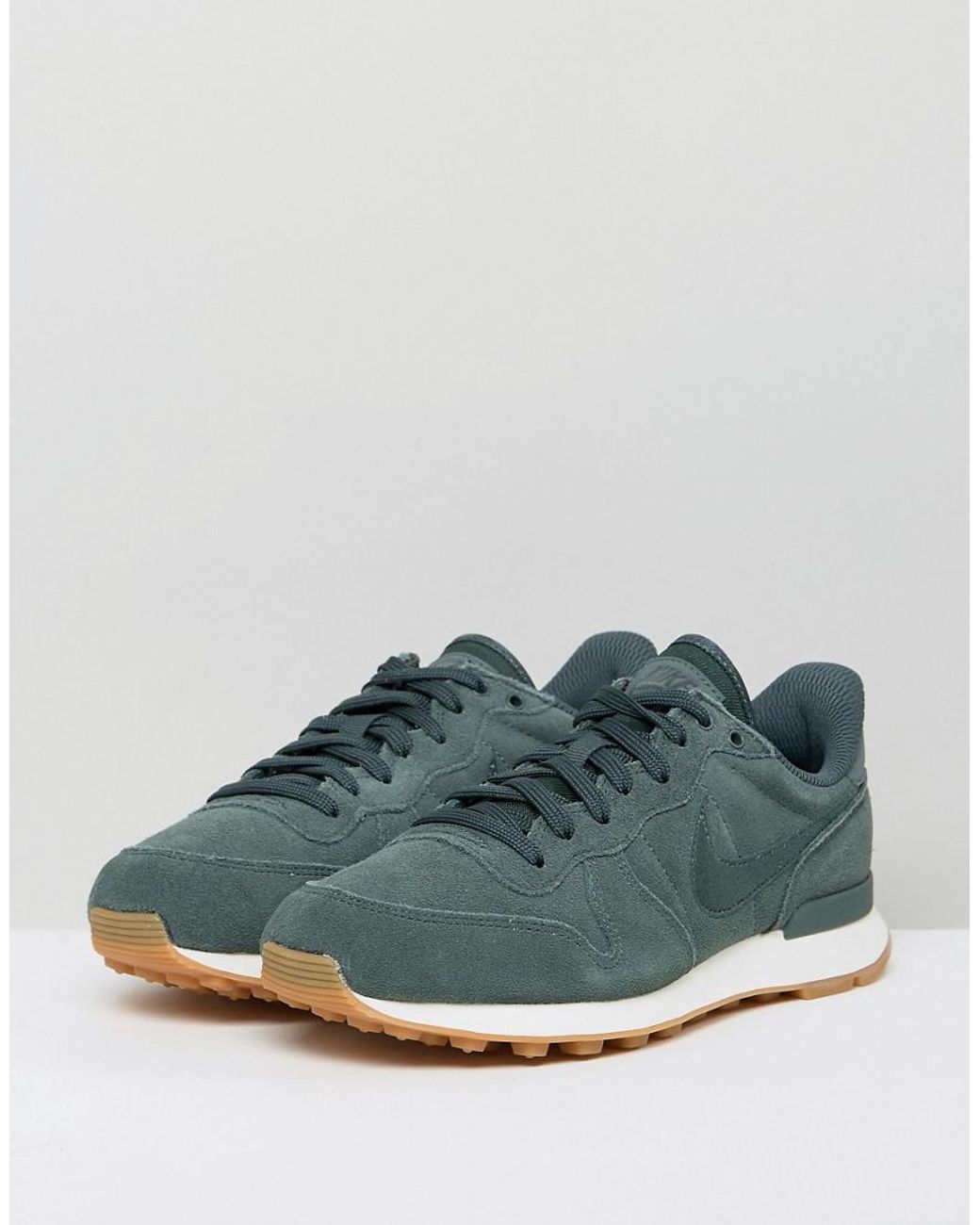 Nike Internationalist Trainers In Green | Lyst UK