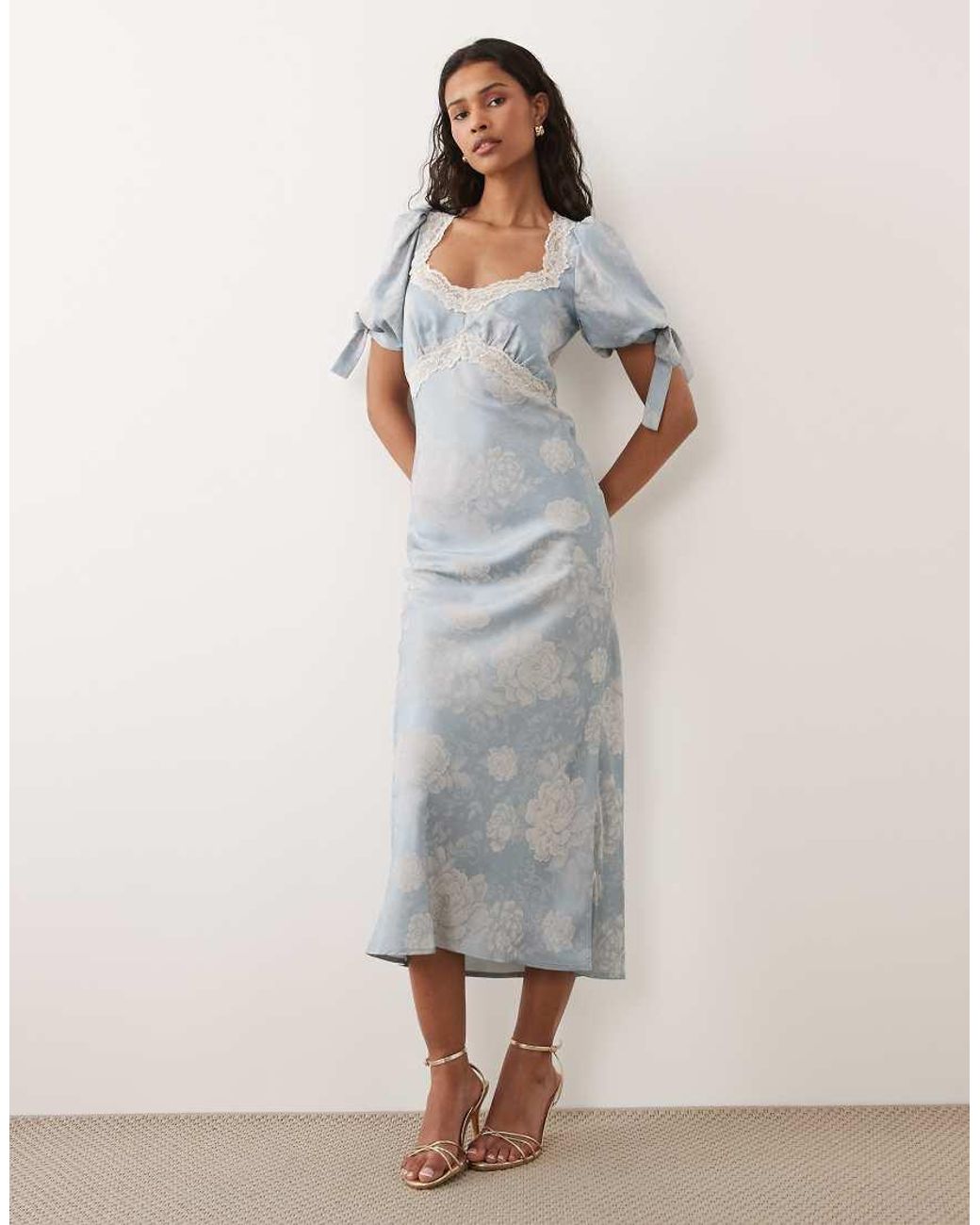 Hope & Ivy Gray Satin Jacquard Lace Trim Tie Sleeve Midi Dress