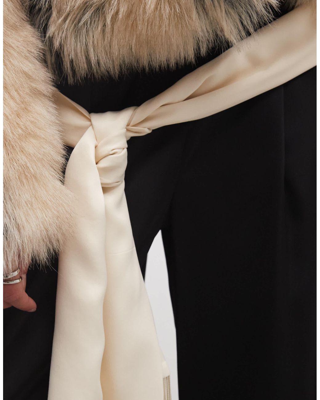 ASOS Black Satin-bindeschal mit fransen