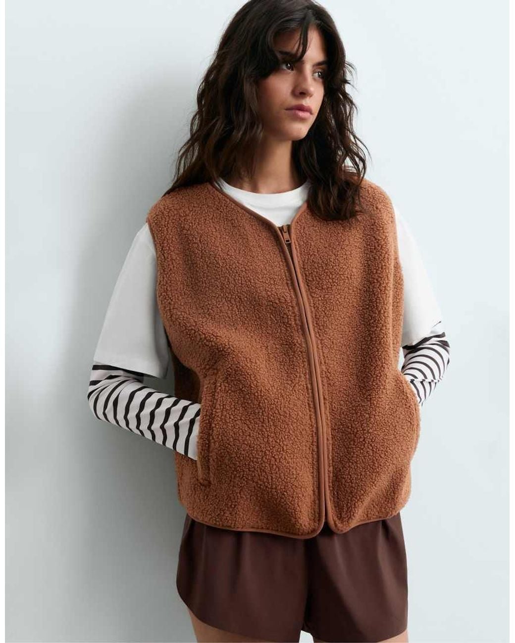 Oysho White Zip-Up Faux-Shearling Gilet