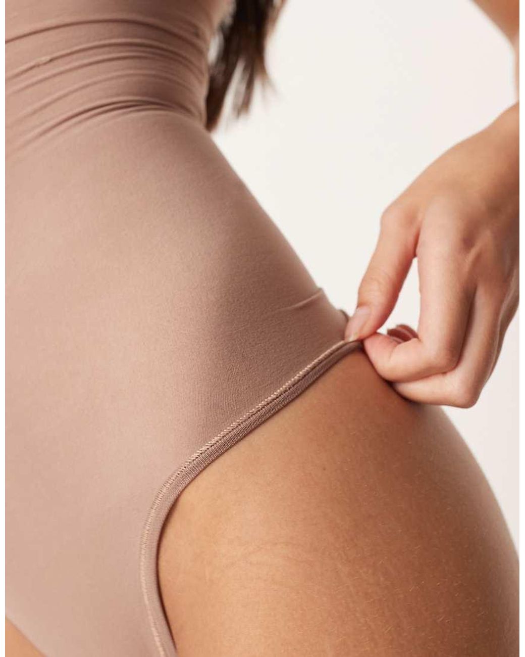 Sculpt di Spanx in Brown