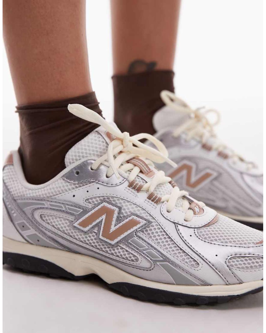 204L di New Balance in White