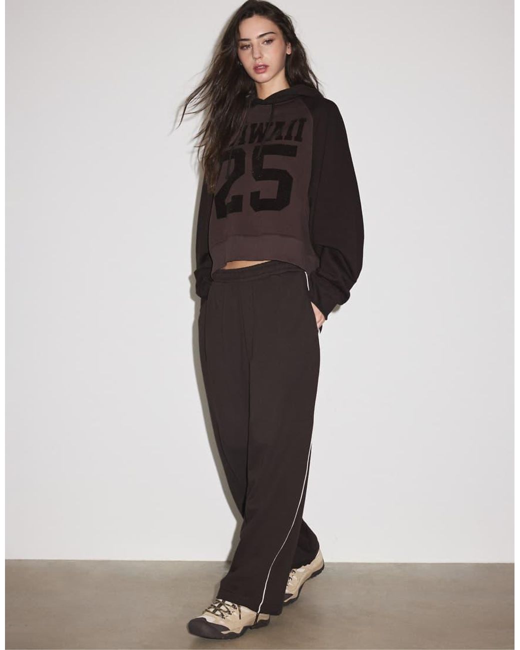 Stradivarius Brown toggle jogger Trousers