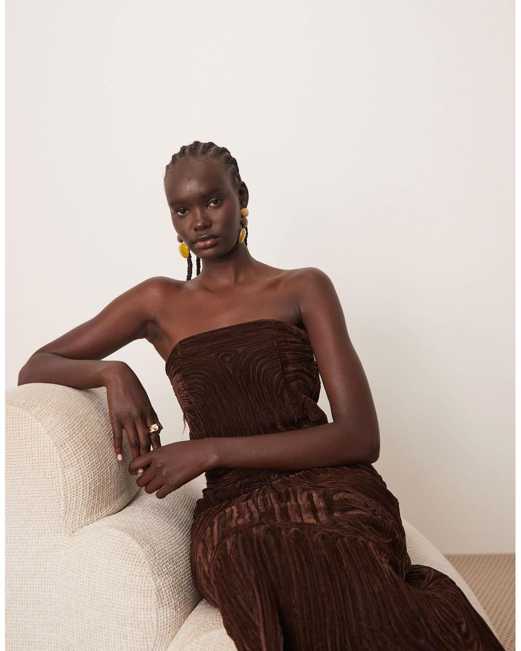 ARRANGE Natural – trägerloses midikleid aus samt mit rouleau-stickerei