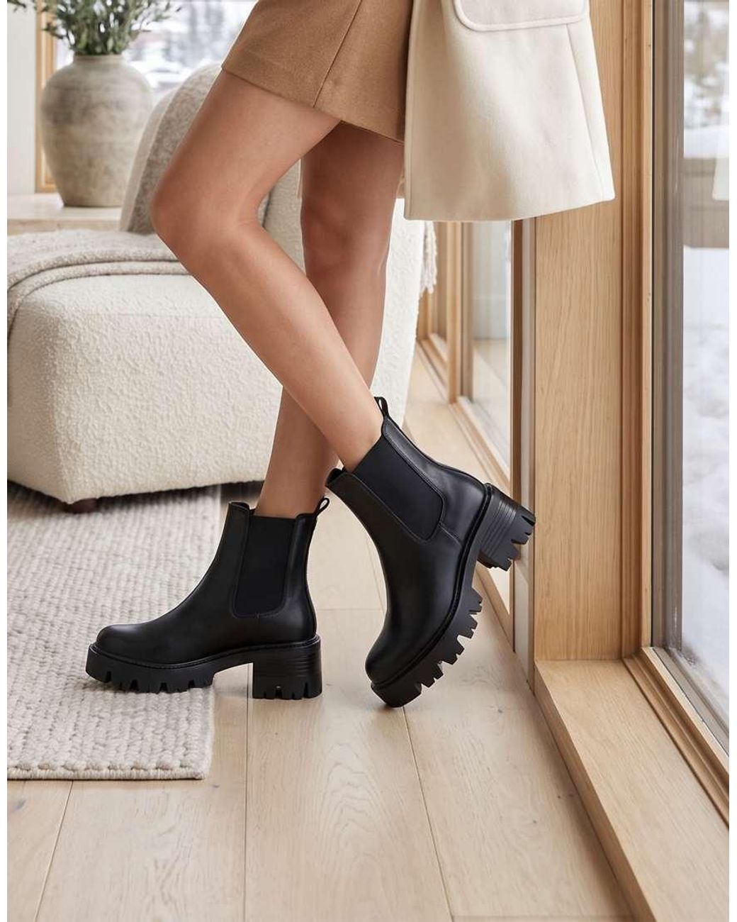 SEQWL Black Chelsea Ankle Boots With Chunky Block Heel Cleated Sole