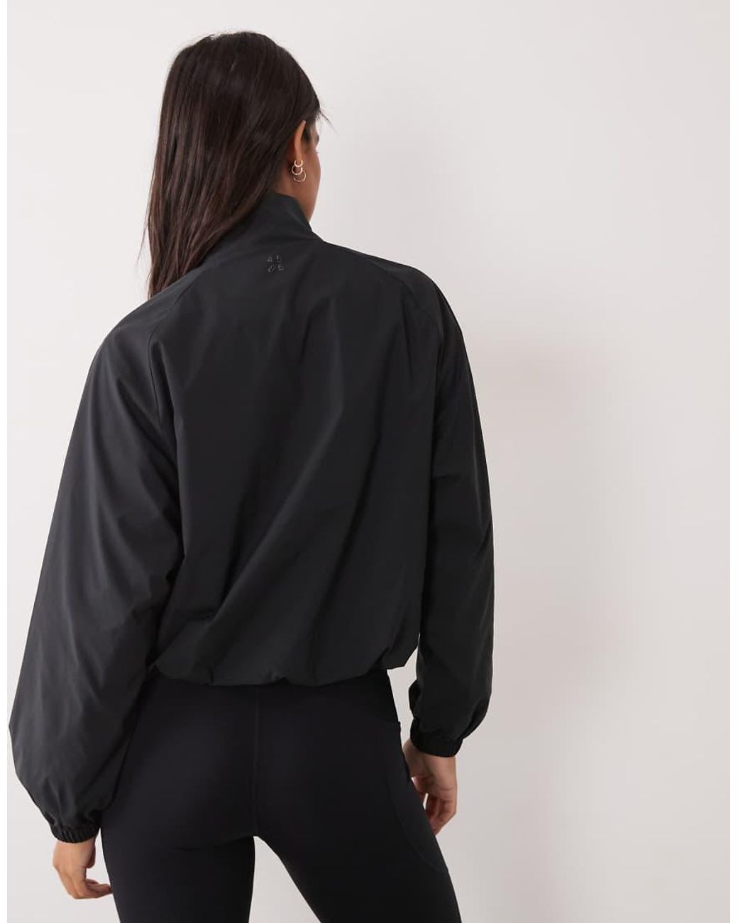 4505 Black Bubble Hem Water Repellent Running Jacket With Funnel Neck