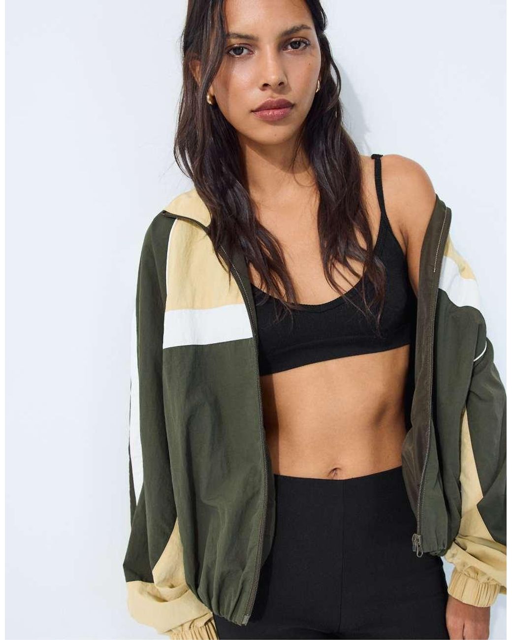 Stradivarius Green Regular-Fit Colourblock Windbreaker